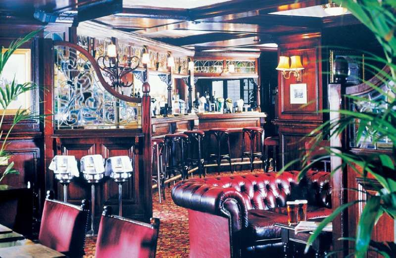 Kensington Forum, An Ihg Hotel London