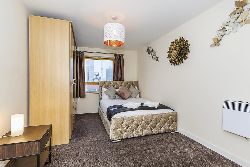 Wharf 2* London