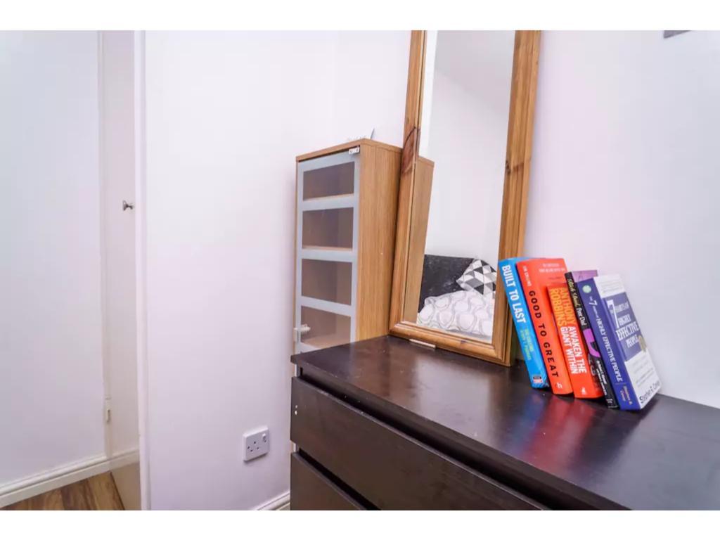 Homestay 1 Double-Bed Kennington-Sk *