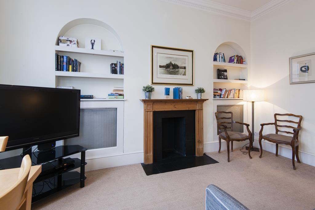 The Stratford Road Pied-a-terre *