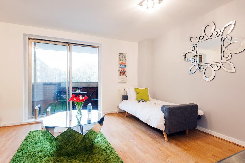 The Cromwell Road Sherborne Court Apartamento *