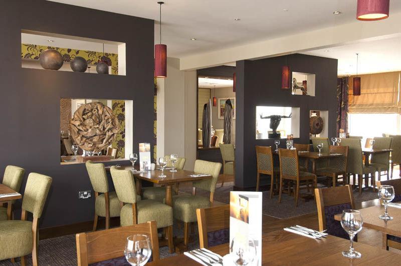 Hotel Premier Stratford 3*