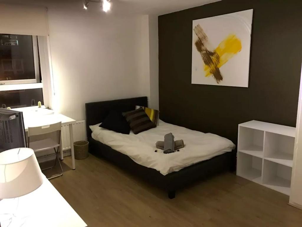 Cozy Room Very Close To Canary Wharf ! London