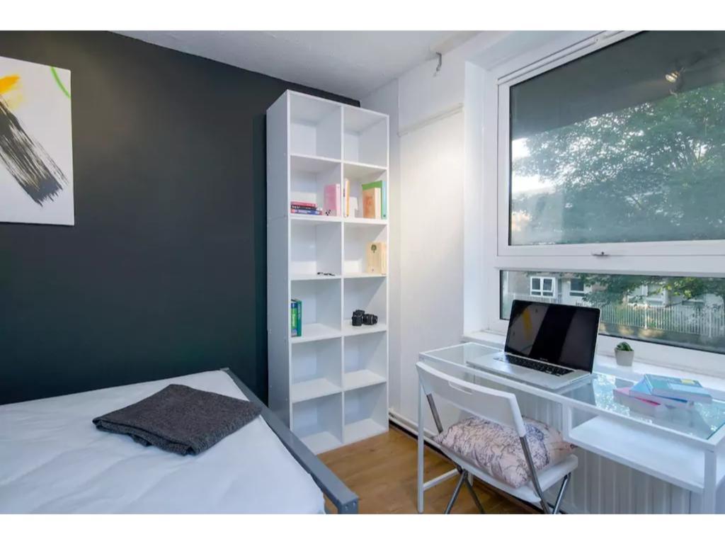 Cozy Room Very Close To Canary Wharf ! Guest house *