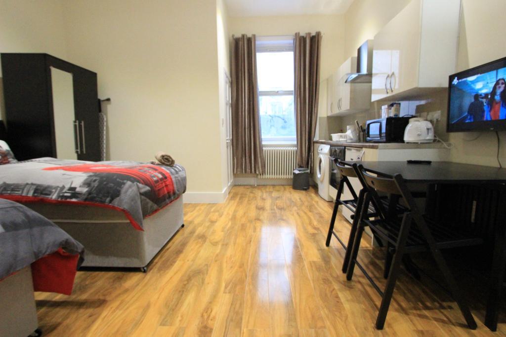 Cosy Marble Arch Apartment