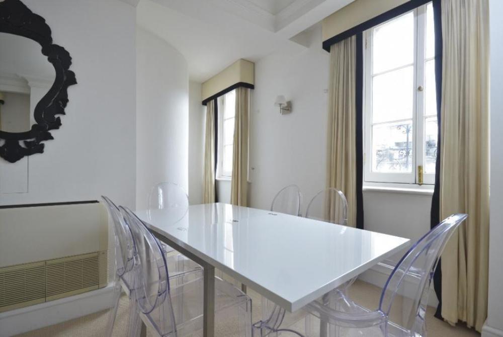 Apartment Uber Trafalgar London