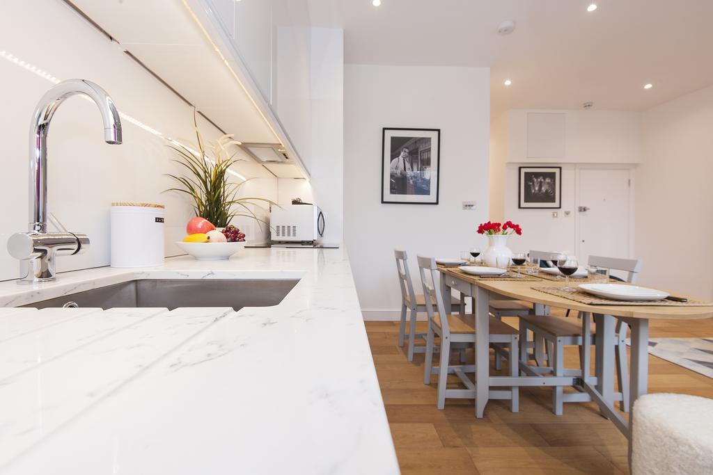 Apartment The Lillie Road Residence