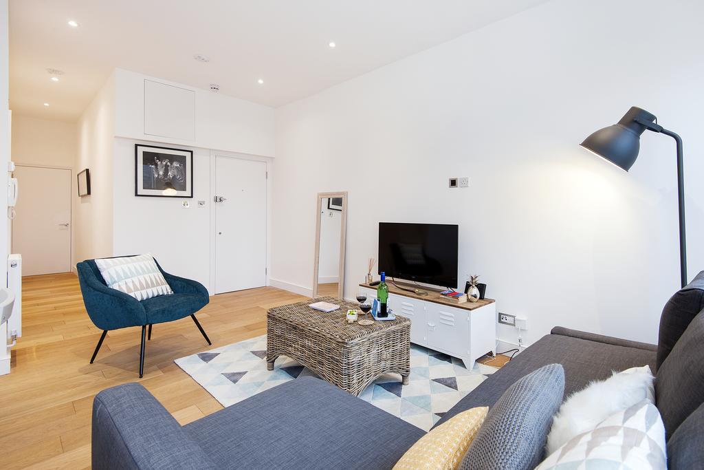 Apartment The Lillie Road Residence