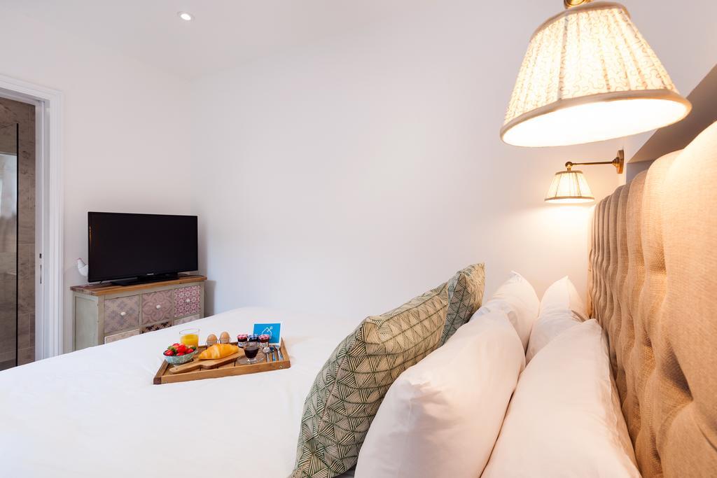 Apartment The Lillie Road Residence