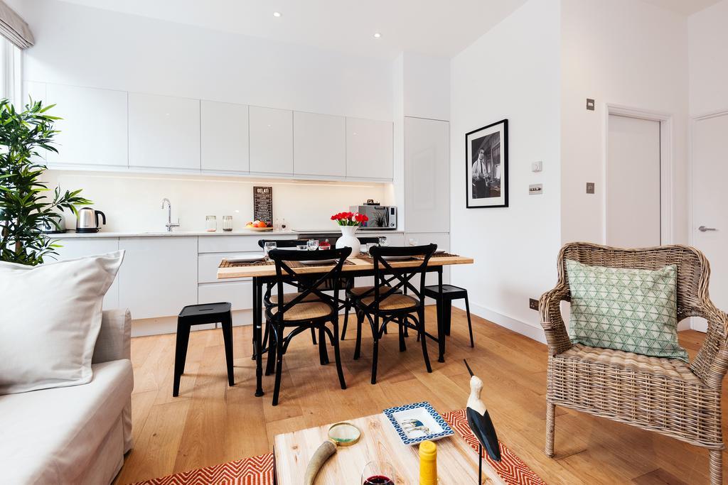 Apartment The Lillie Road Residence