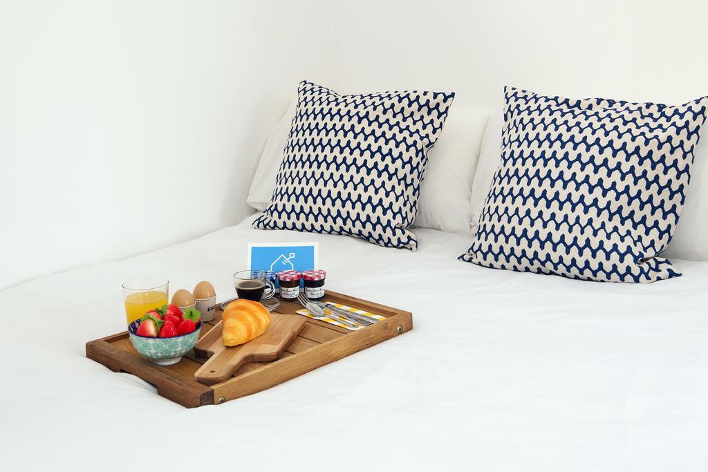 The Chelsea Hortensia Road Apartment *