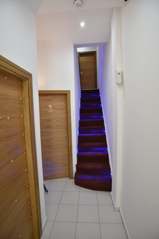 Apartment Kempsford House