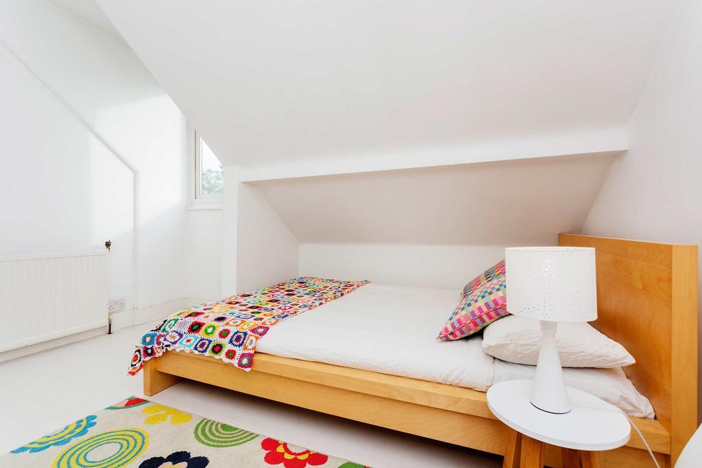 Veeve - Archway Wonder, Family Friendly 5 Bed * London