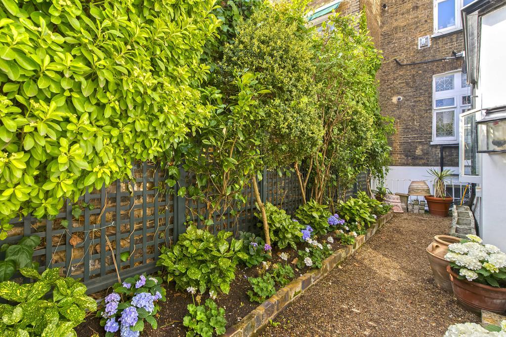 Garden Apartment
