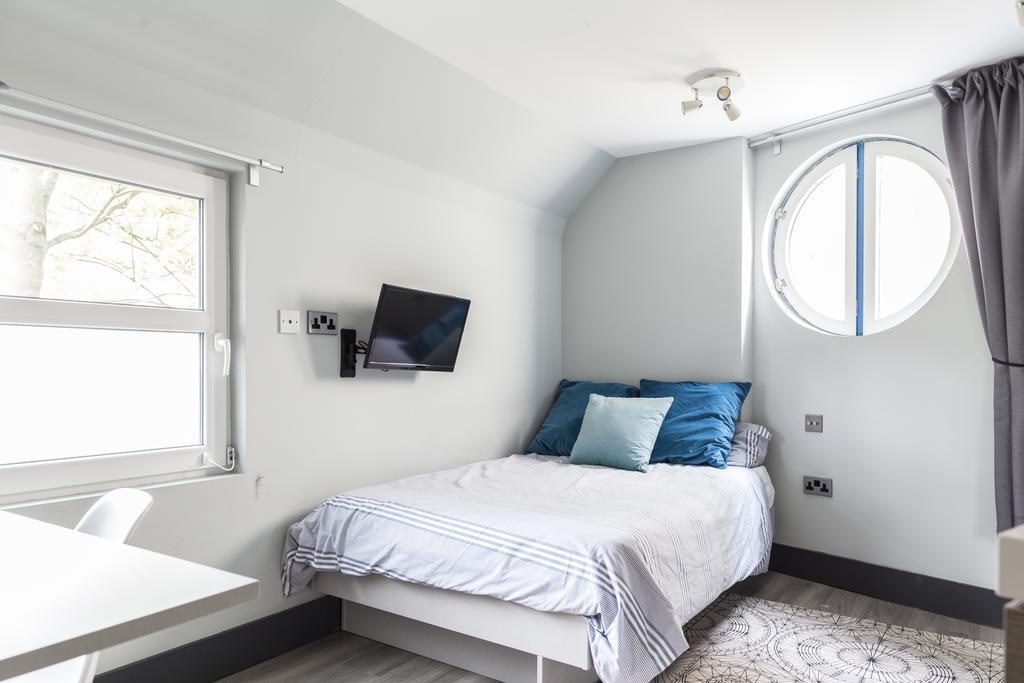 The Dome Acton Apartment London
