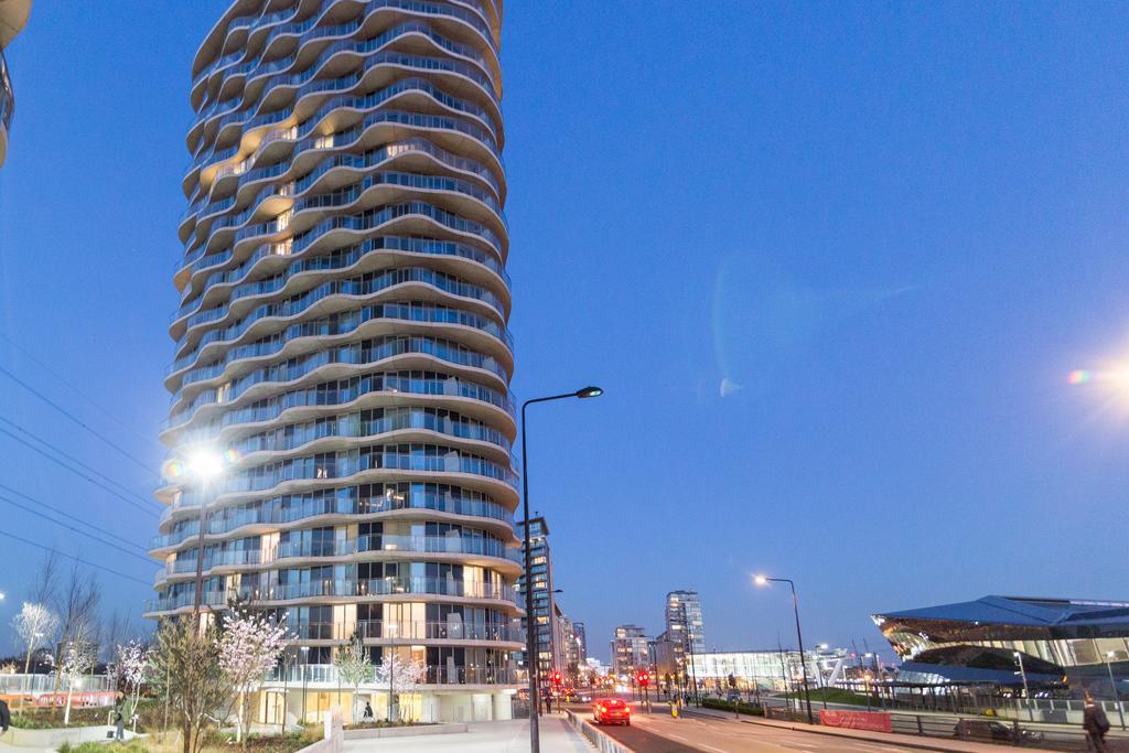 Royal Style - 5 Mins Walk To Excel Apartment