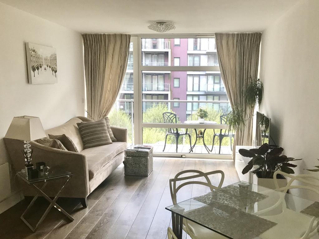 Apartment Chelsea Bridge Wharf