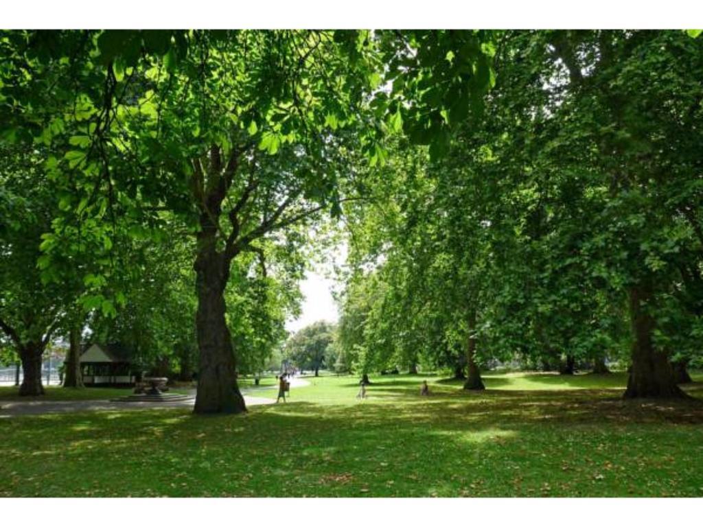1 Double-Bed Kennington-Sk Homestay