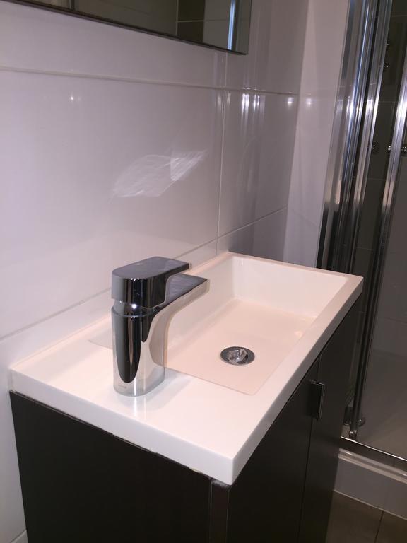 Lyall 3* London