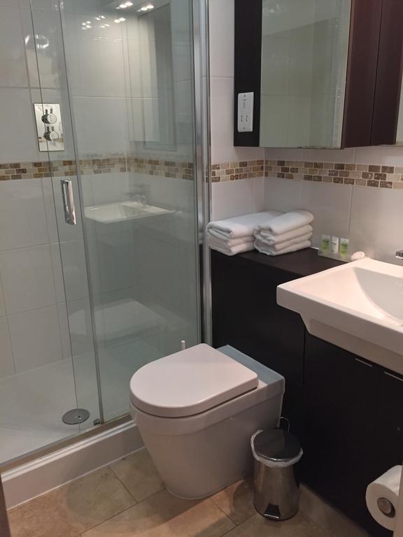 Lyall 3* London