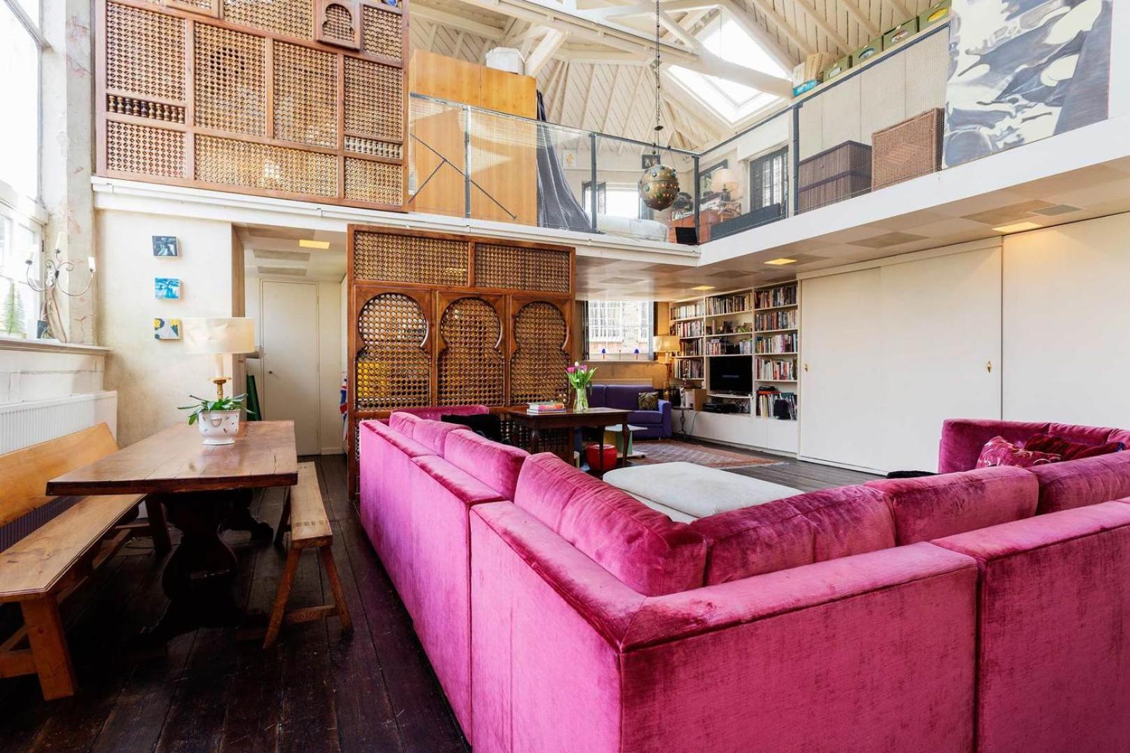 Veeve - Cosmic Atrium Holiday home *