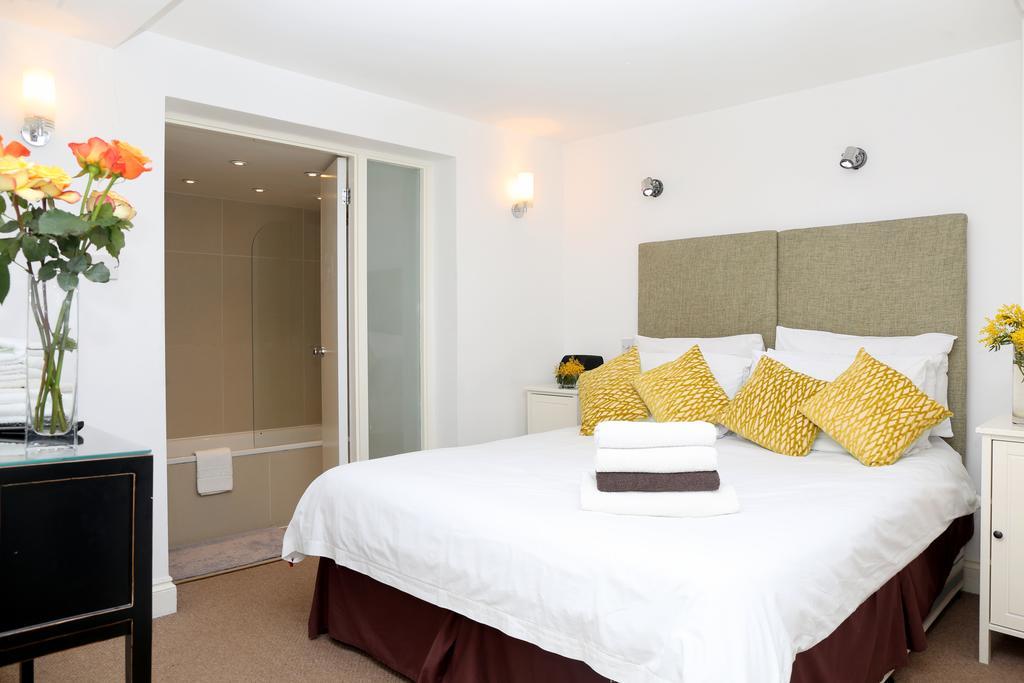 Brompton House Apartment