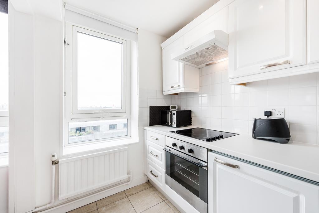 Beak Street Apartment *