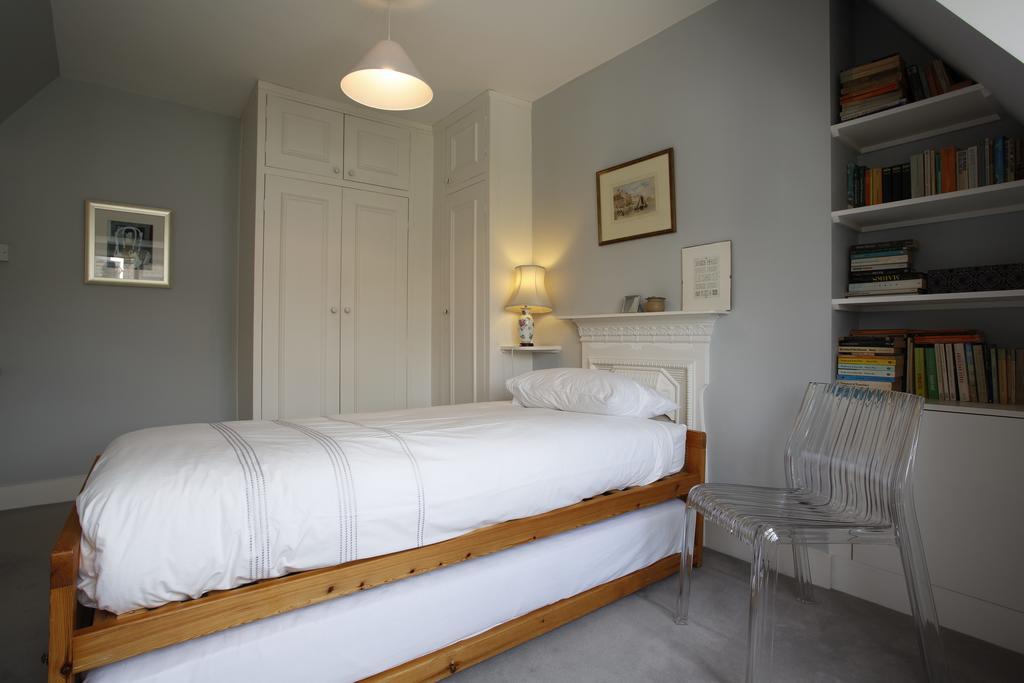 Veeve - House Dyne Road - Kilburn * London