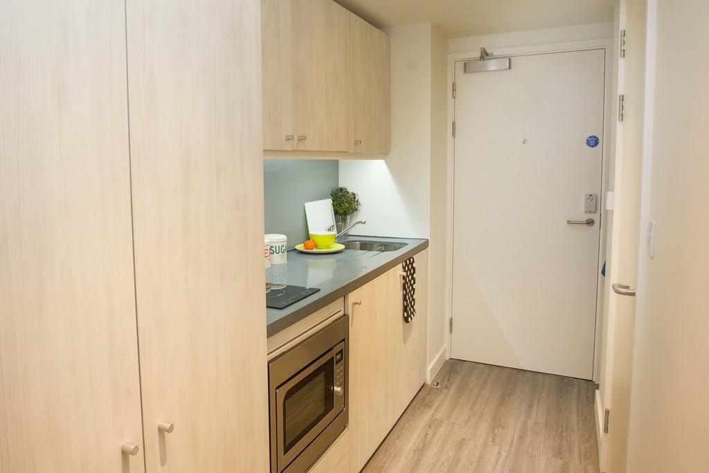 Pure Citystay Aldgate Apartment