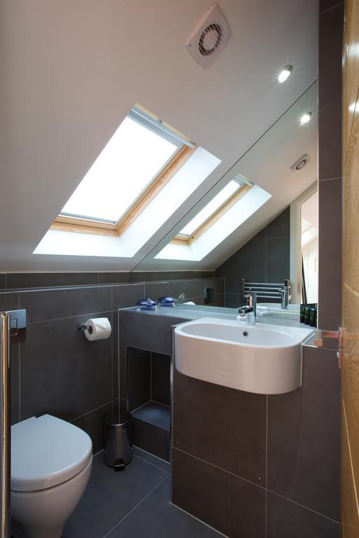 Miles Place By Viridian * London