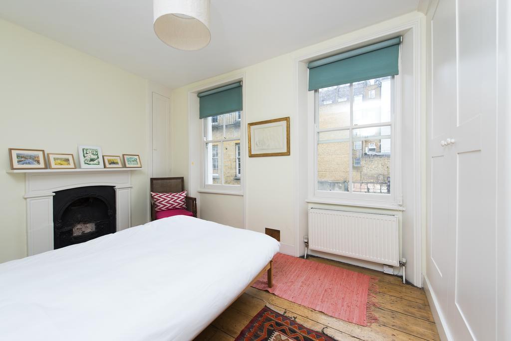 White Horse Street Apartment *