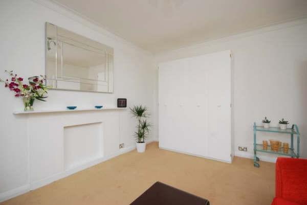 Apartment Clare Court London