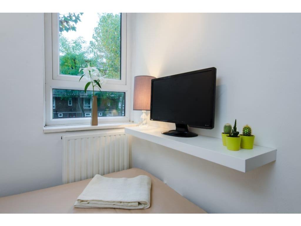 Cozy Room Very Close To Canary Wharf ! Gasthof London