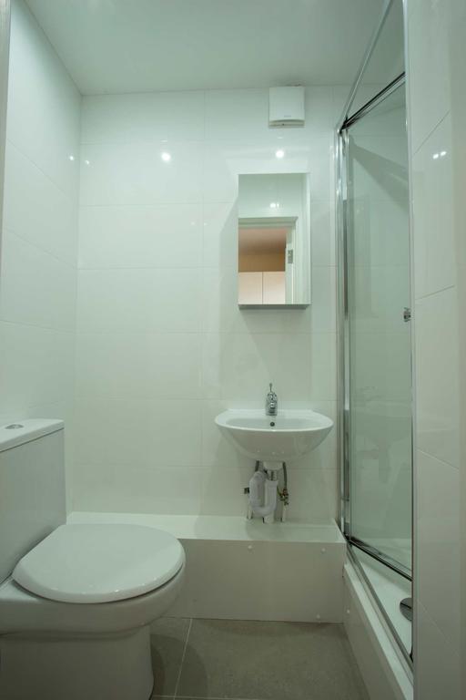 Private Willesden Green * London
