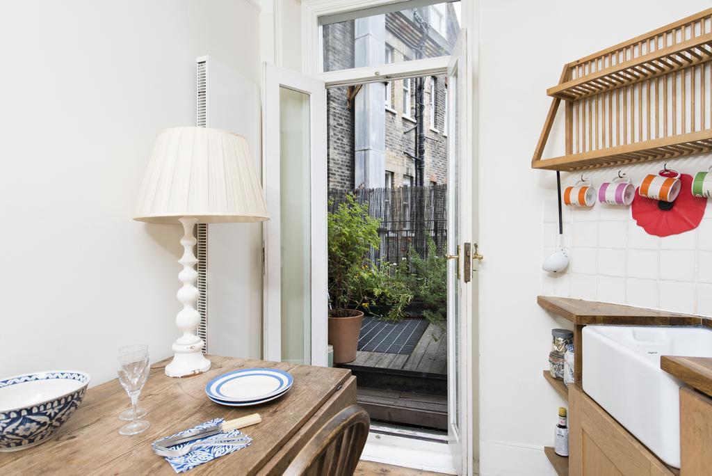 Apartment White Horse Street *