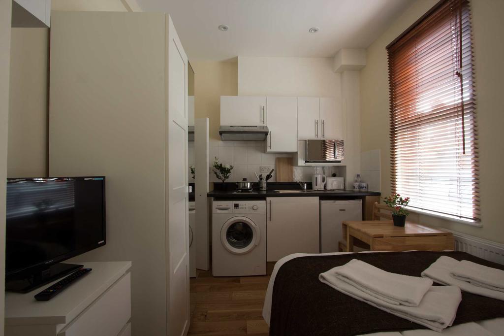 Private Willesden Green *
