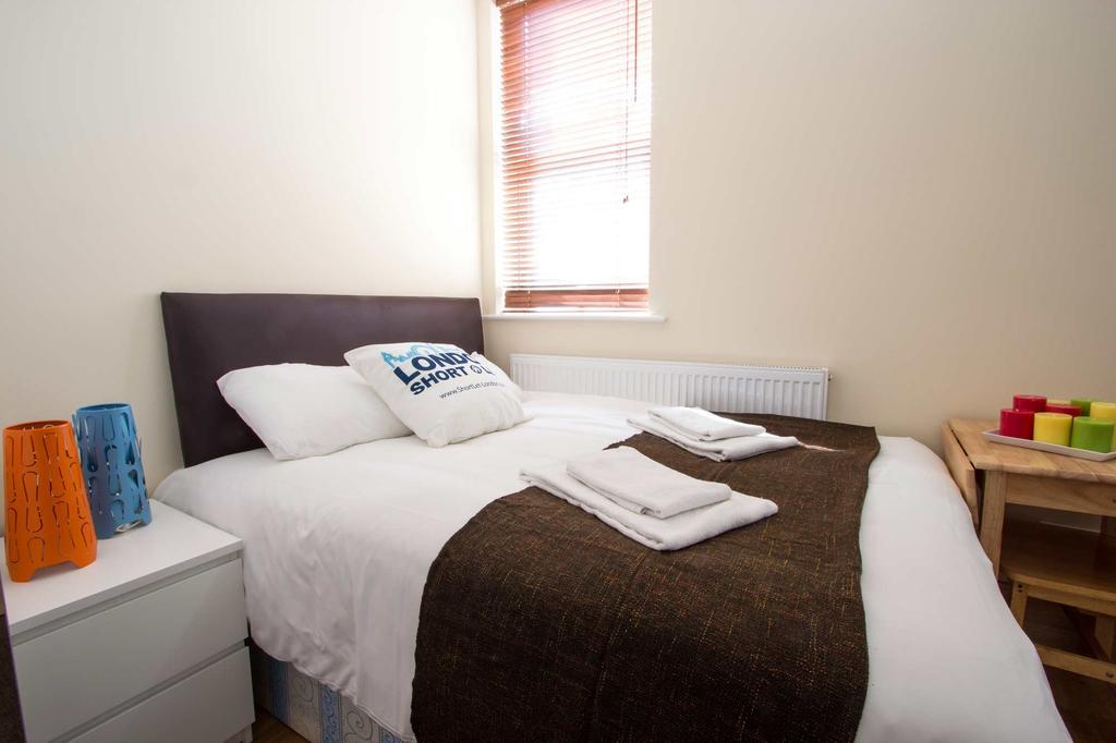 Private Willesden Green * London