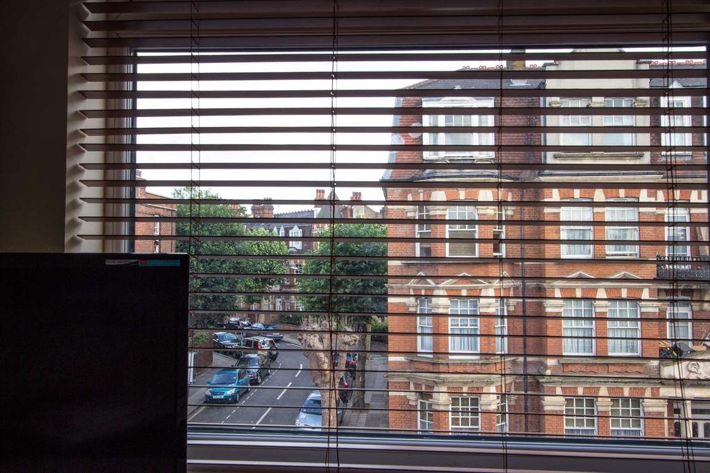 Private Willesden Green