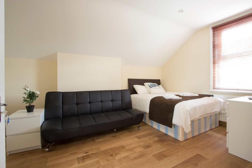 Private Willesden Green