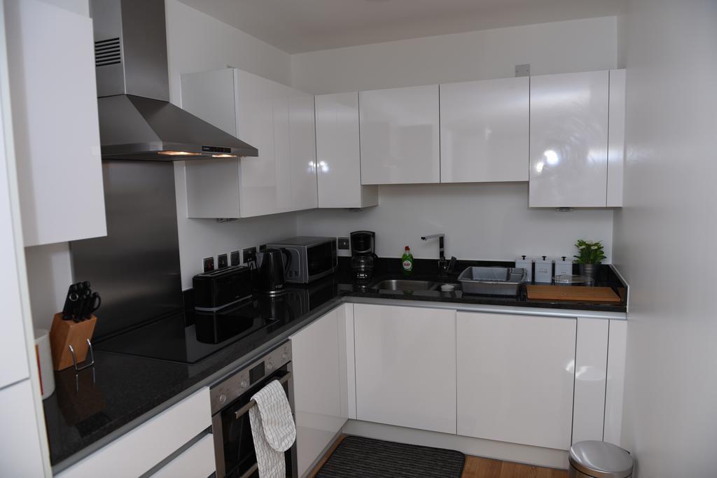 Apartment Greenwich Two Bedroom *