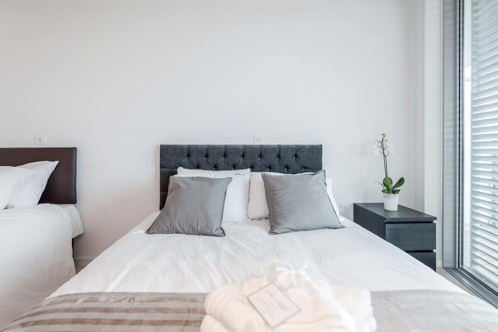 Apartment Royal Docks Penthouse London