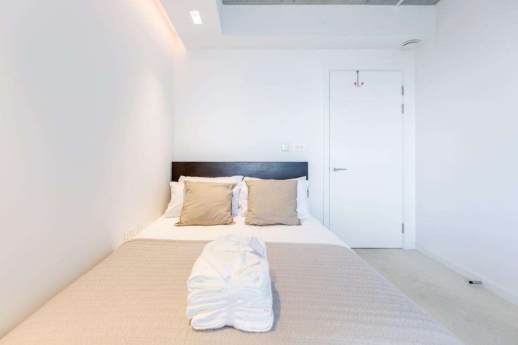 Royal Docks Penthouse * London