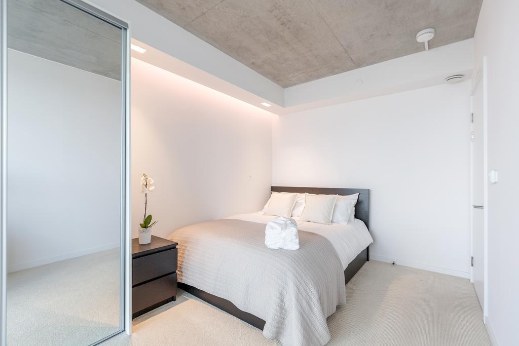 Royal Docks Penthouse Apartment *