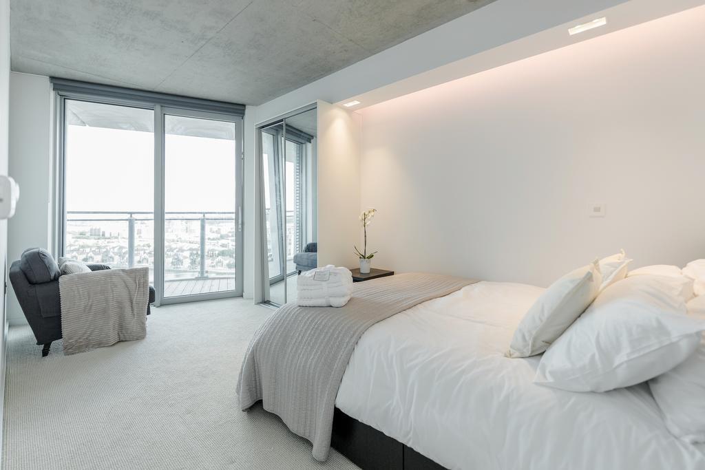 Royal Docks Penthouse * London