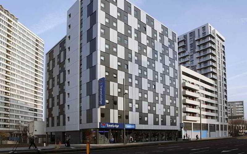 Travelodge Stratford 3*