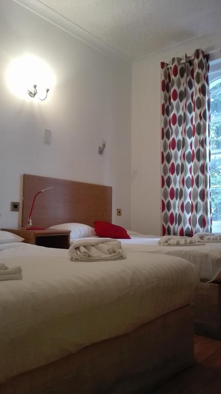 Hotel Whiteleaf 2*
