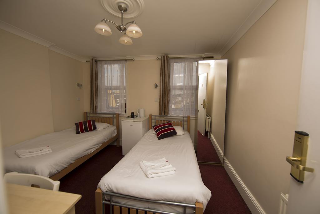 Royal 2 Hammersmith Guest house London
