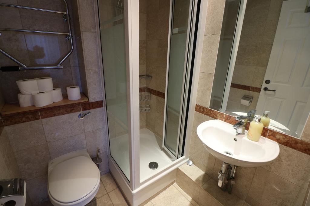 Apartment Regents Plaza London