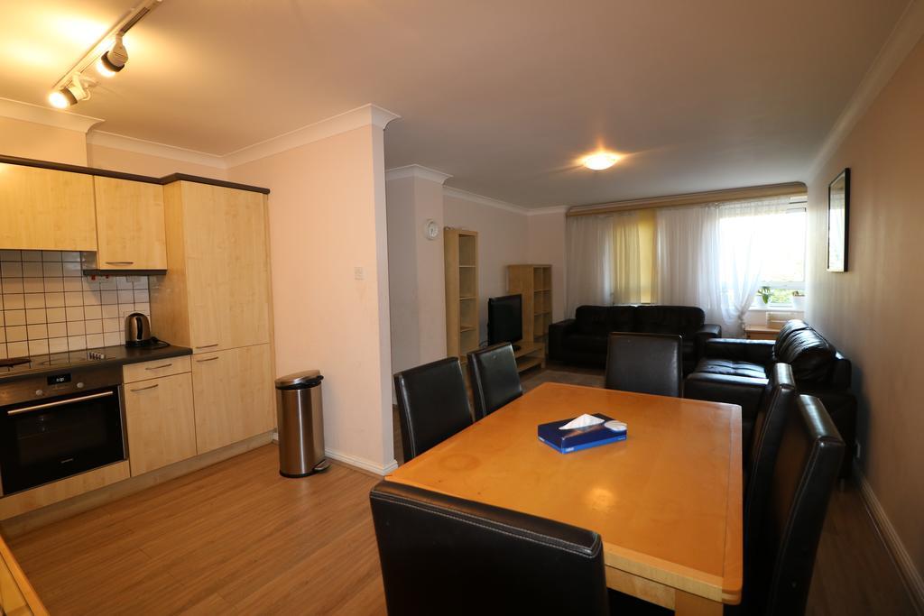 Apartment Regents Plaza London