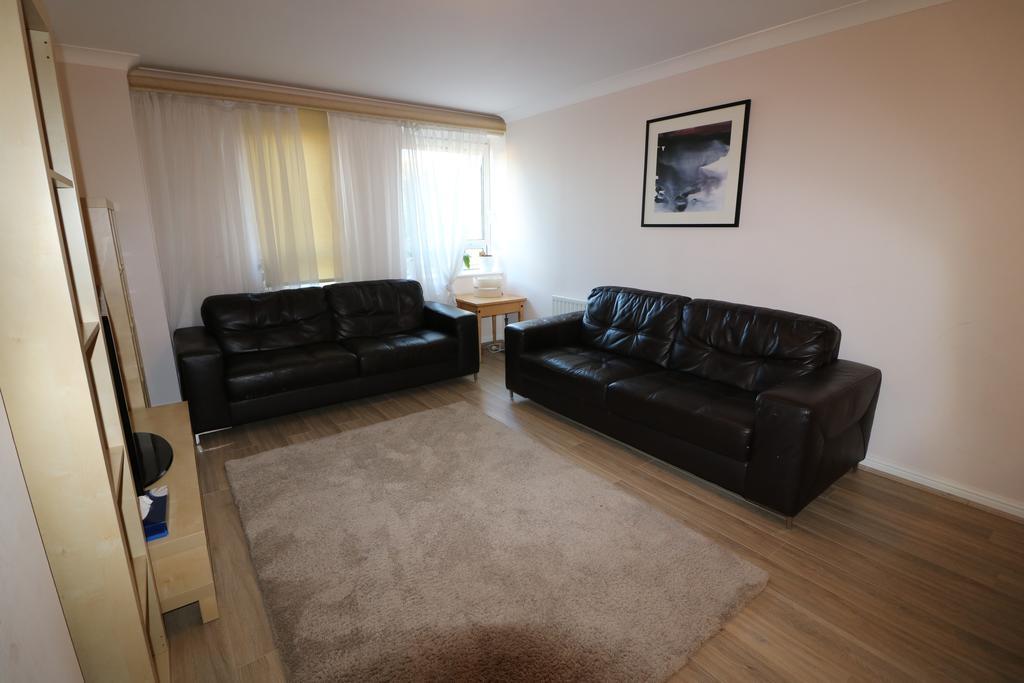Regents Plaza Apartment